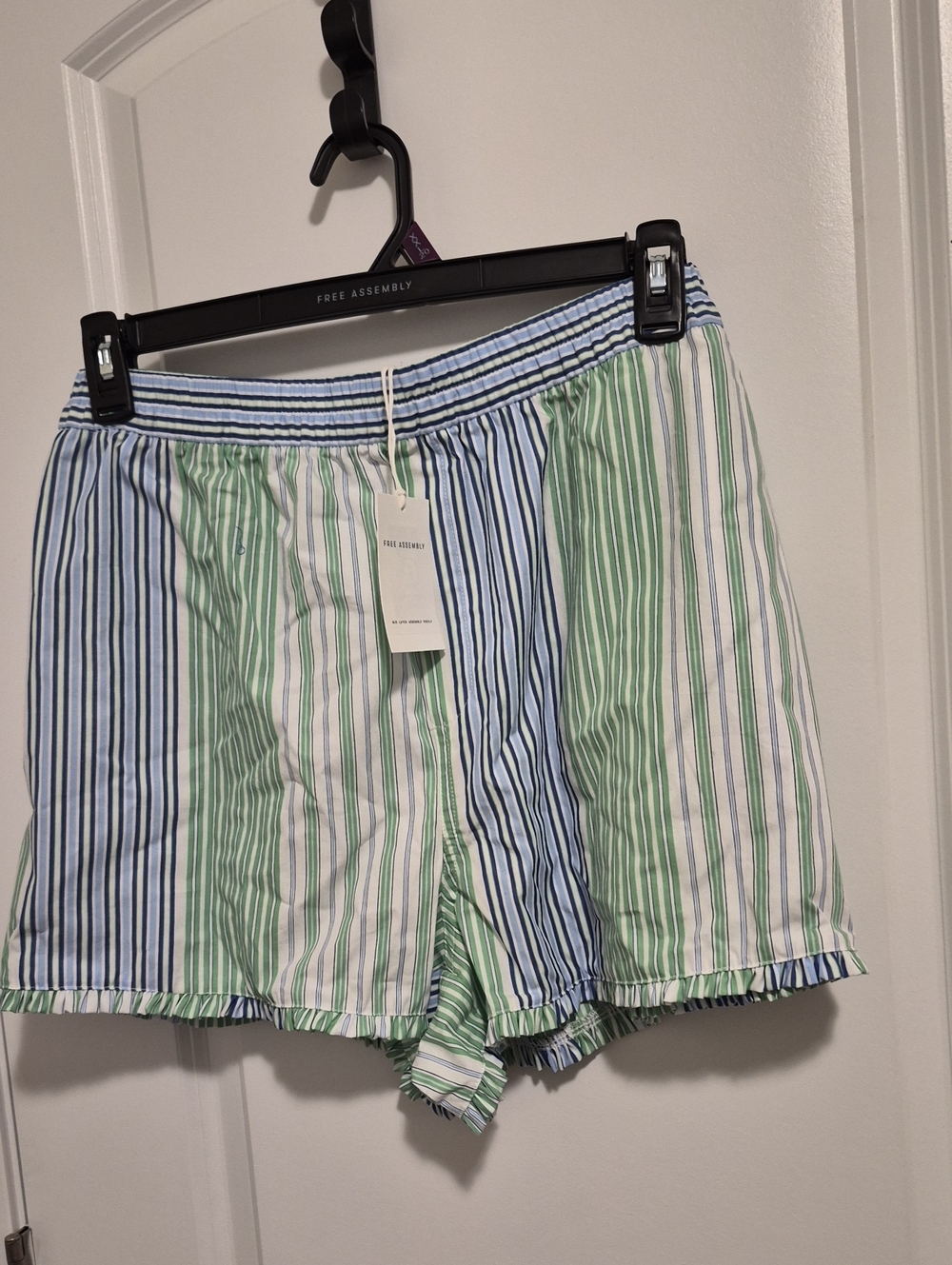 Free Assembly Women’s Striped Elastic-Waist Shorts in Blue & Green Size XXL